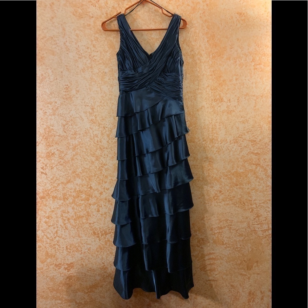 🌿SALE🌿PATRA Long Gown Dress, Tiered, Sleeveless, Dark Blue size 6